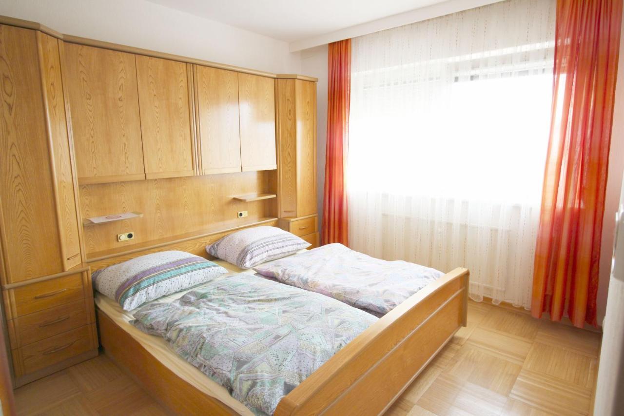Geraeumige Ferienwohnung Im Zentrum Sankt Poelten Exterior photo